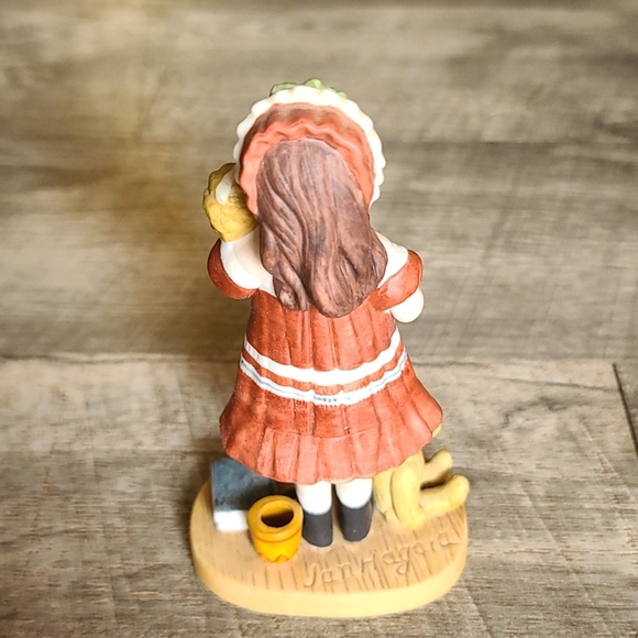 Jan Hagara ceramic figurine and tin box - Picture 2 of 6